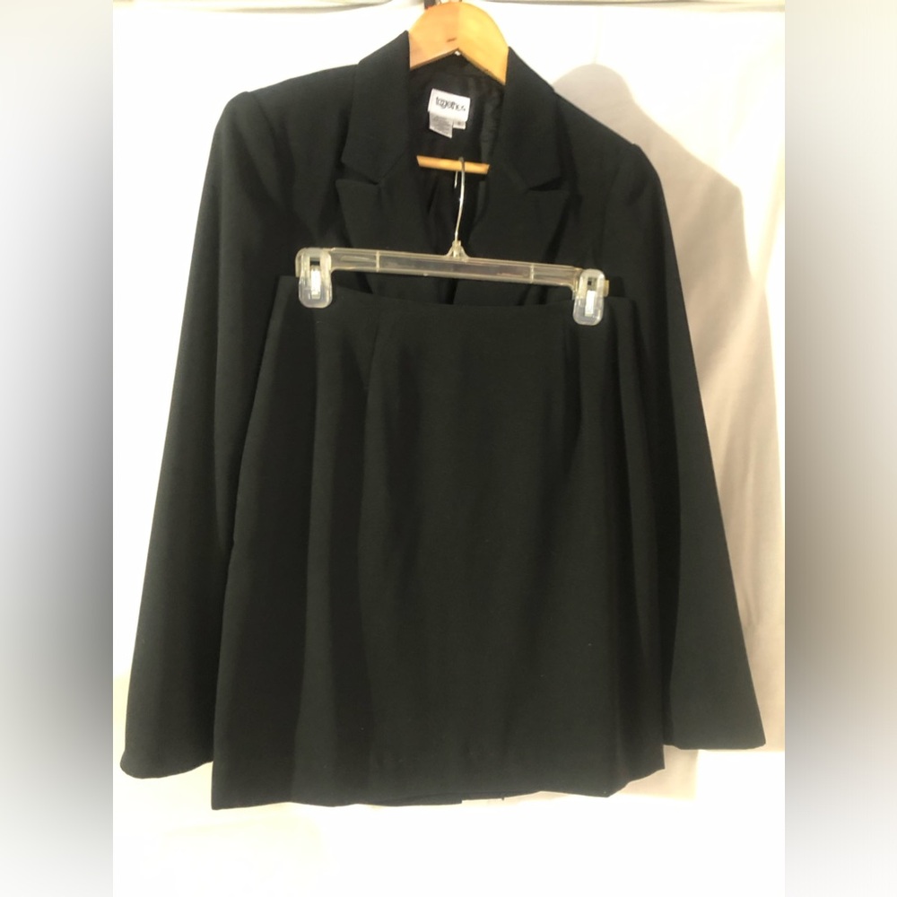 Skirt and jacket set